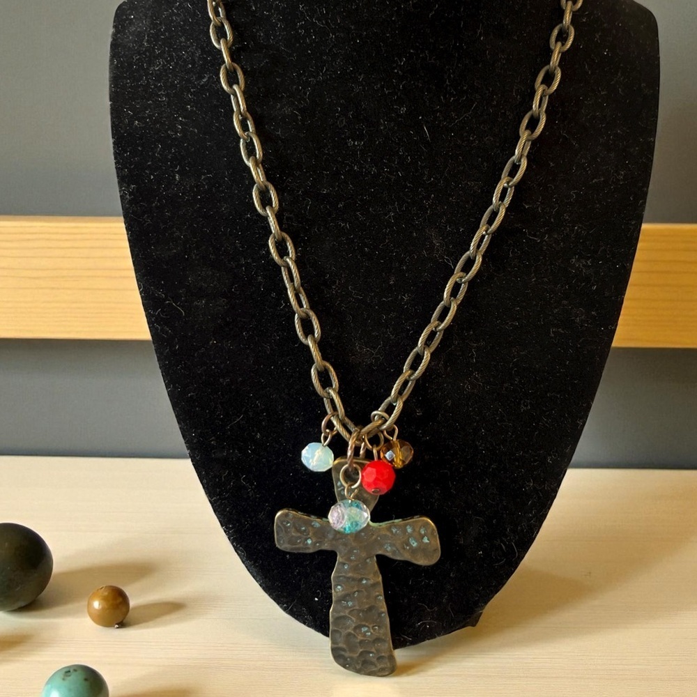 Vintage Hammered Metal Cross Pendant on Antique Color Chain Necklace - Picture 1 of 3